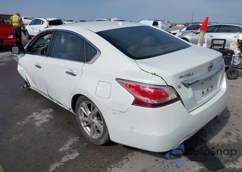 2015 Nissan Altima 2.5 Sl from USA, damaged, VIN 1N4AL3AP2FC239104
